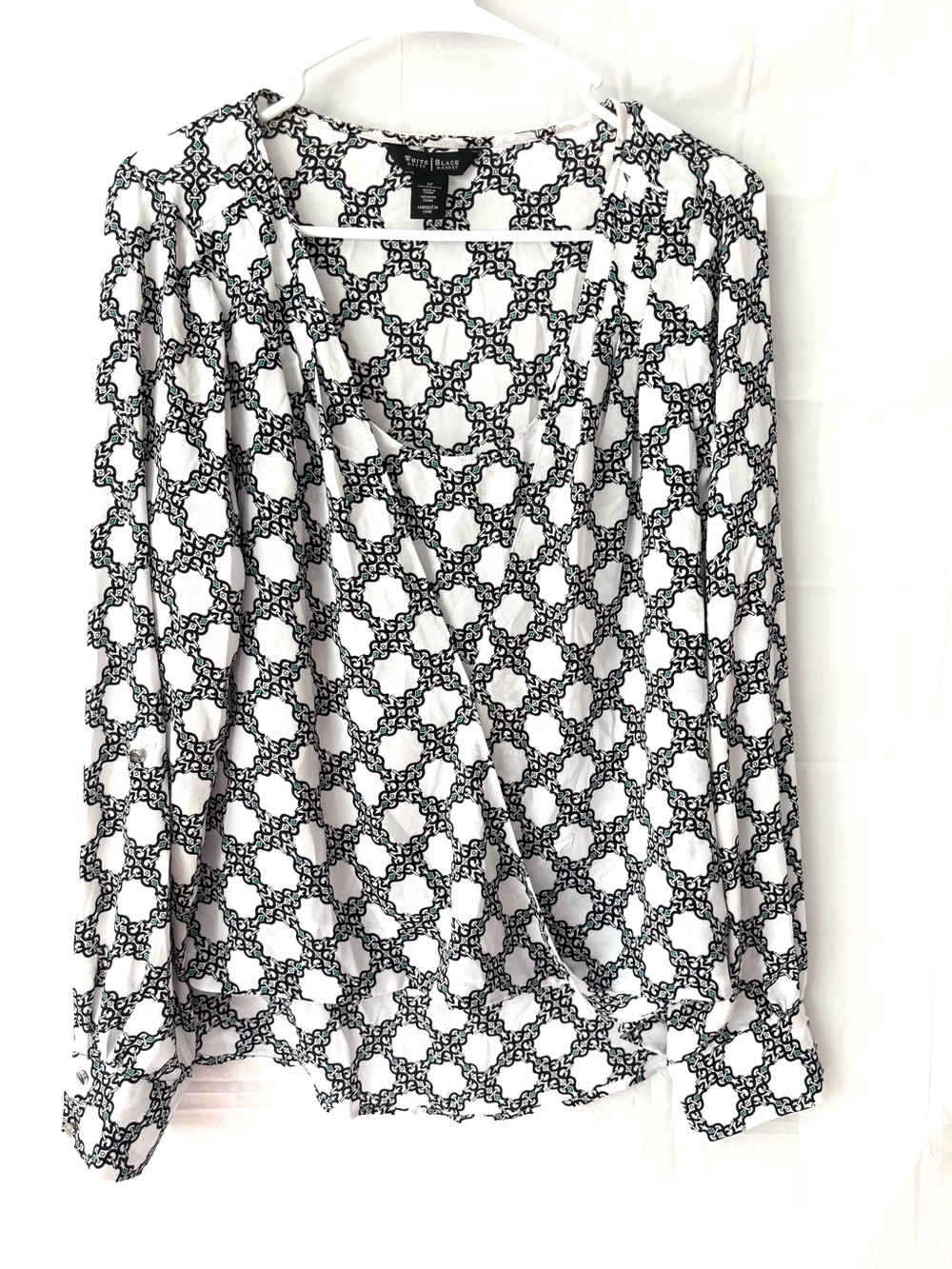 NWOT White House Black Market Black & White Chain Print Blouse